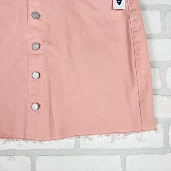 Old Navy Women's Pink Denim Mini Skirt Frayed Hem Size 10 NEW Button up - Picture 3 of 11